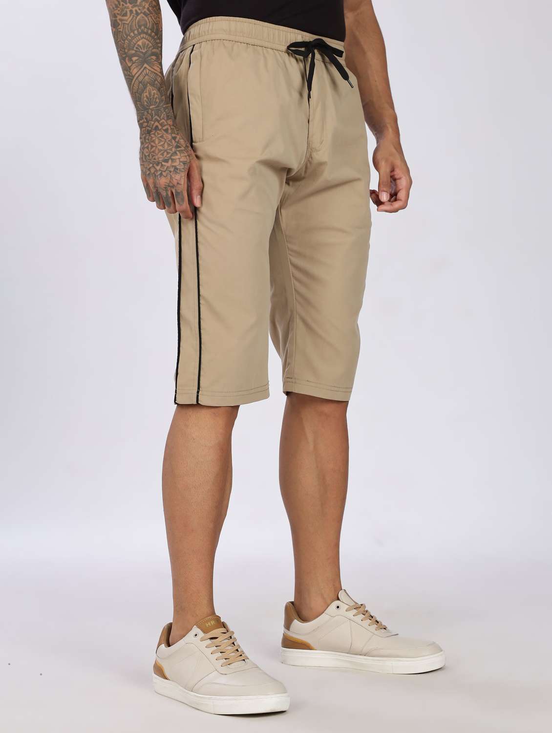 men side striped mid rise regular fit three fourth shorts - 22084989 -  Standard Image - 1