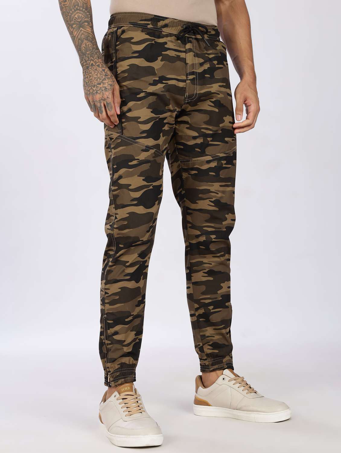 men camouflage mid rise regular fit jogger - 22085053 -  Standard Image - 1