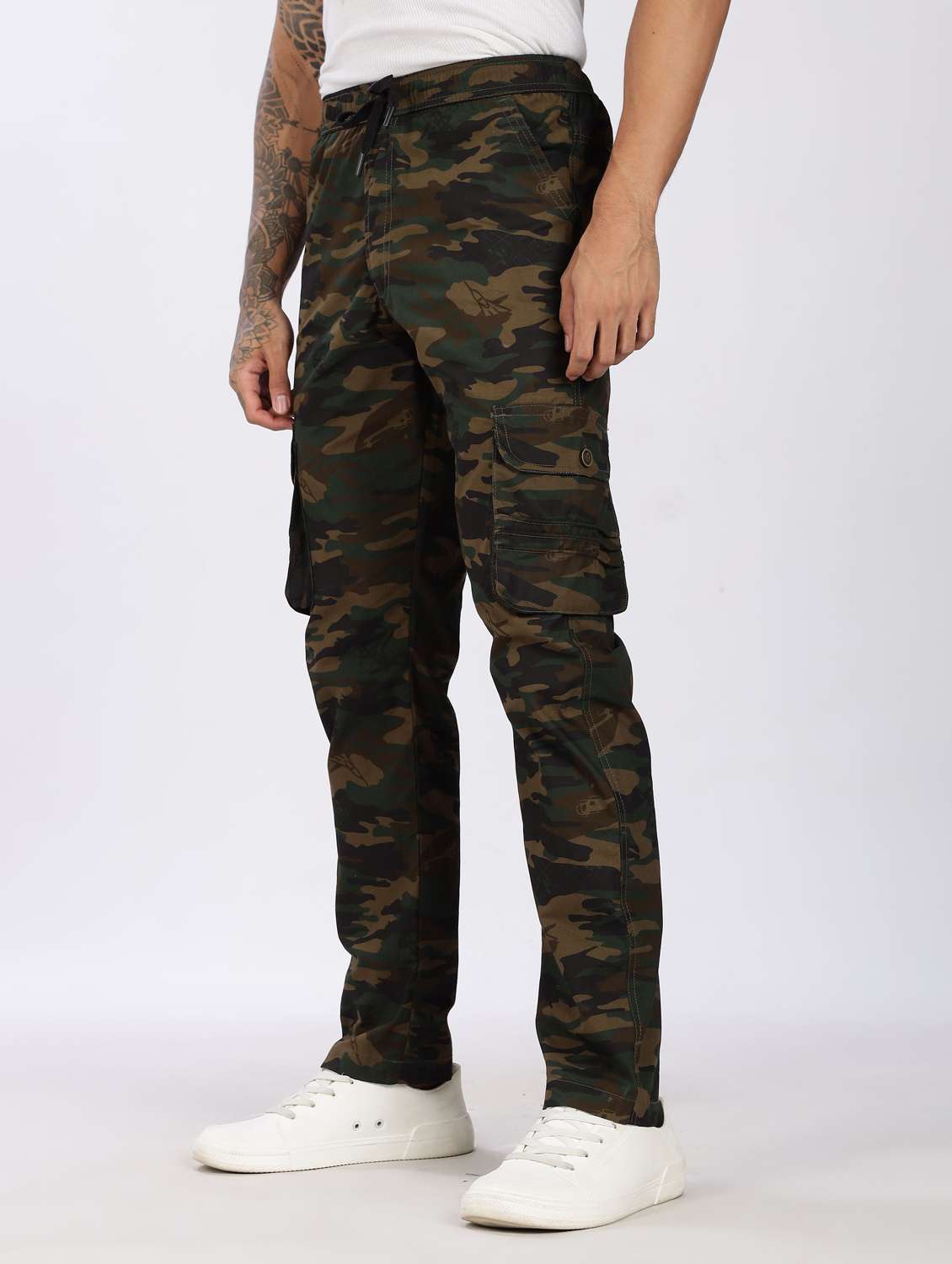men camouflage mid rise regular fit cargo - 22085066 -  Standard Image - 1