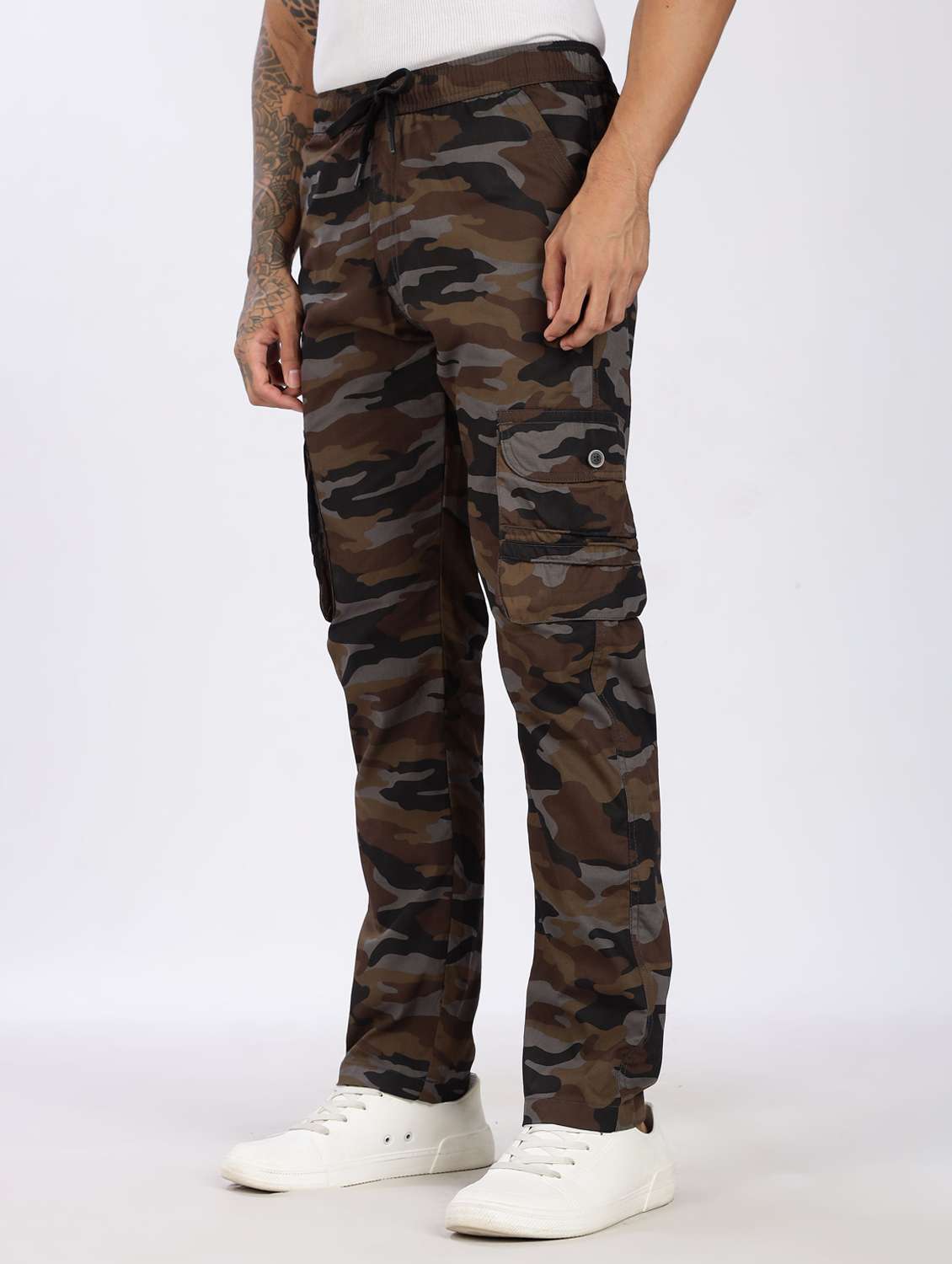 men camouflage mid rise regular fit cargo - 22085081 -  Standard Image - 1