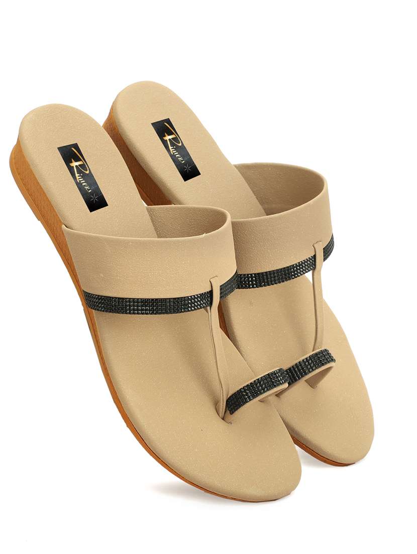 women solid one toe slip on flat sandals - 22085254 -  Standard Image - 1
