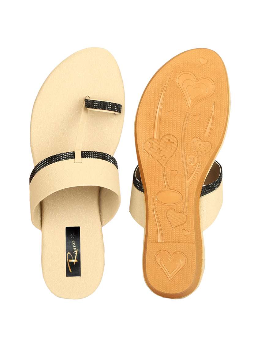 women solid one toe slip on flat sandals - 22085255 - Standard Image - 4