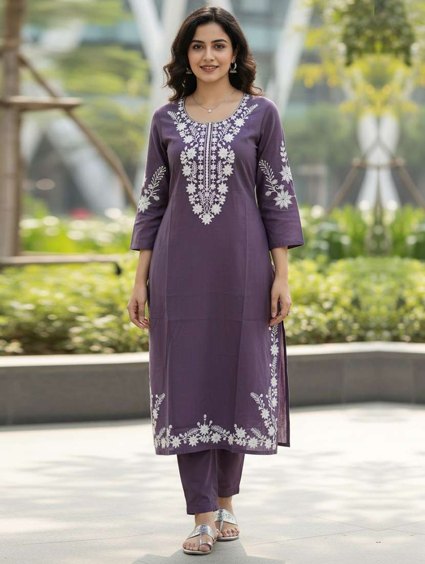 women solid with work three quarter sleeve straight kurta