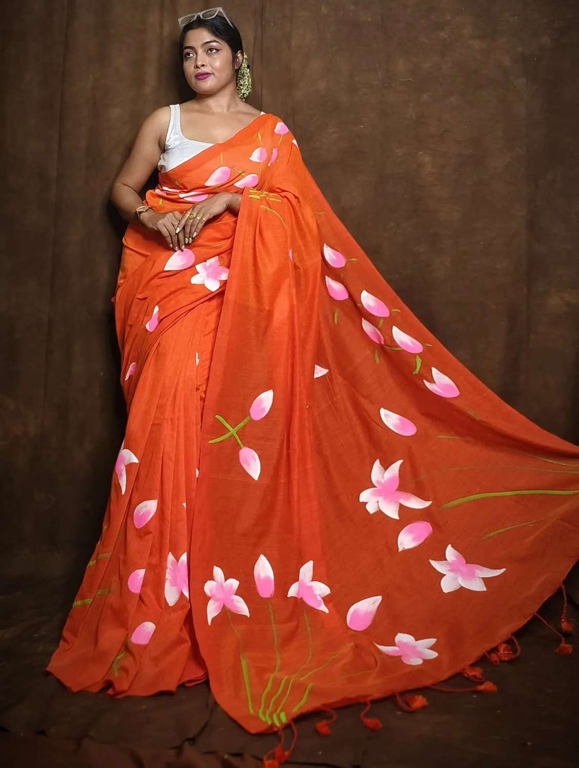women floral printed saree with blouse - 22085860 -  Standard Image - 1