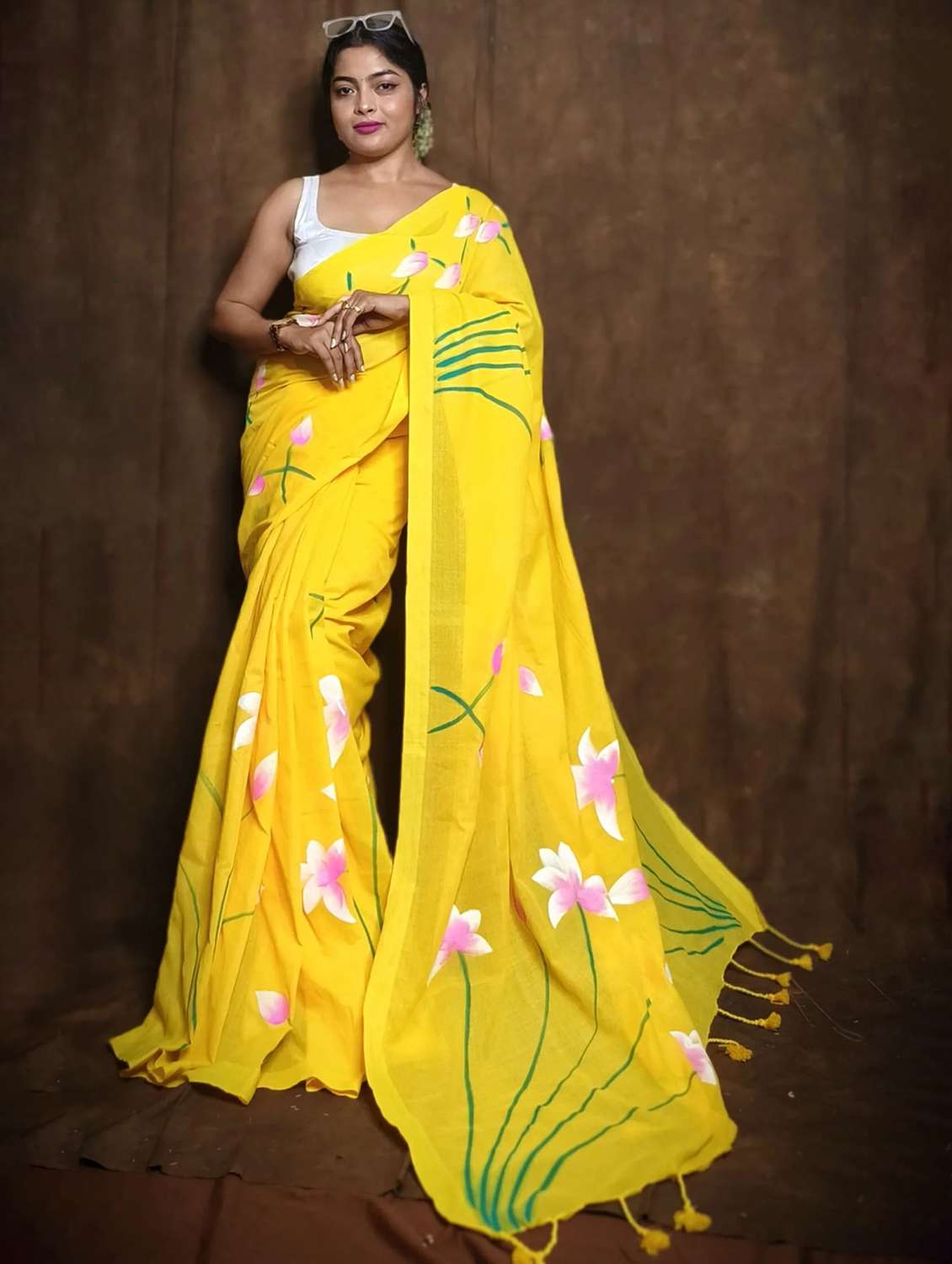 women floral printed saree with blouse