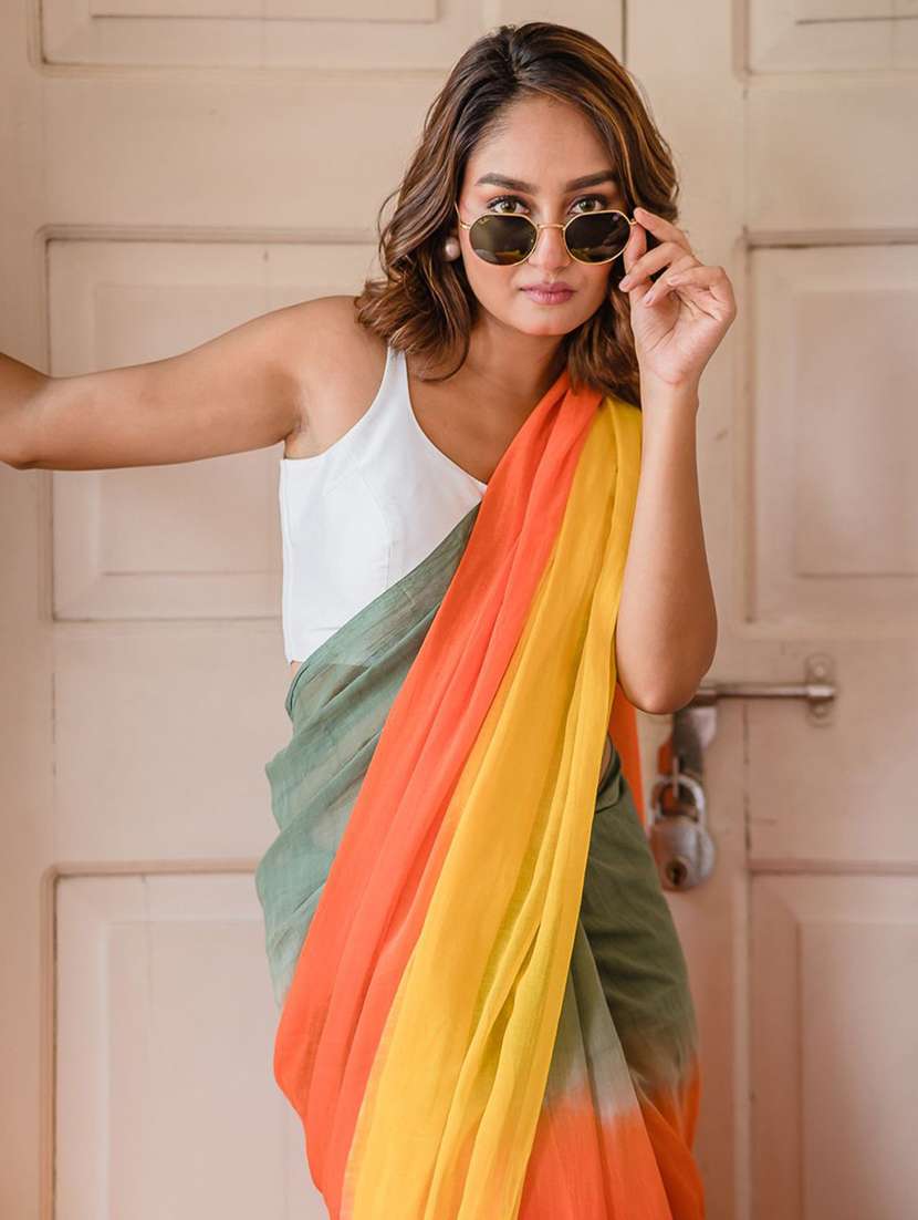 women color block printed saree with blouse - 22085873 - Standard Image - 4