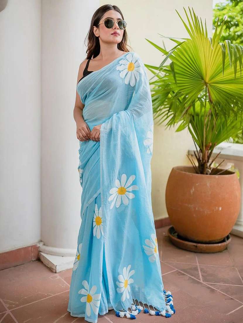 women floral printed saree with blouse - 22085881 - Standard Image - 1
