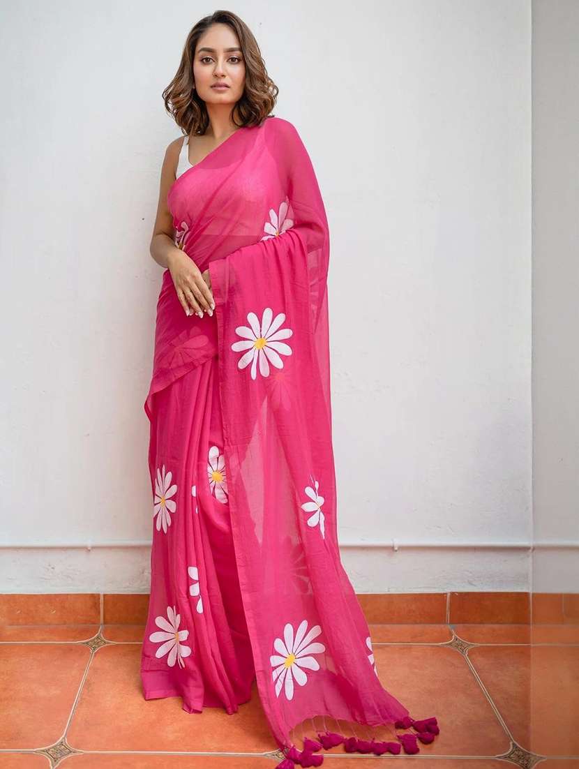women floral printed saree with blouse