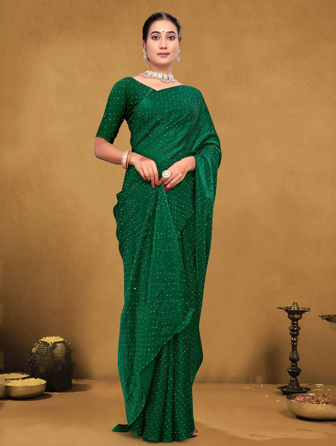 women solid with work embellished saree with blouse - 22085899 -  Standard Image - 1
