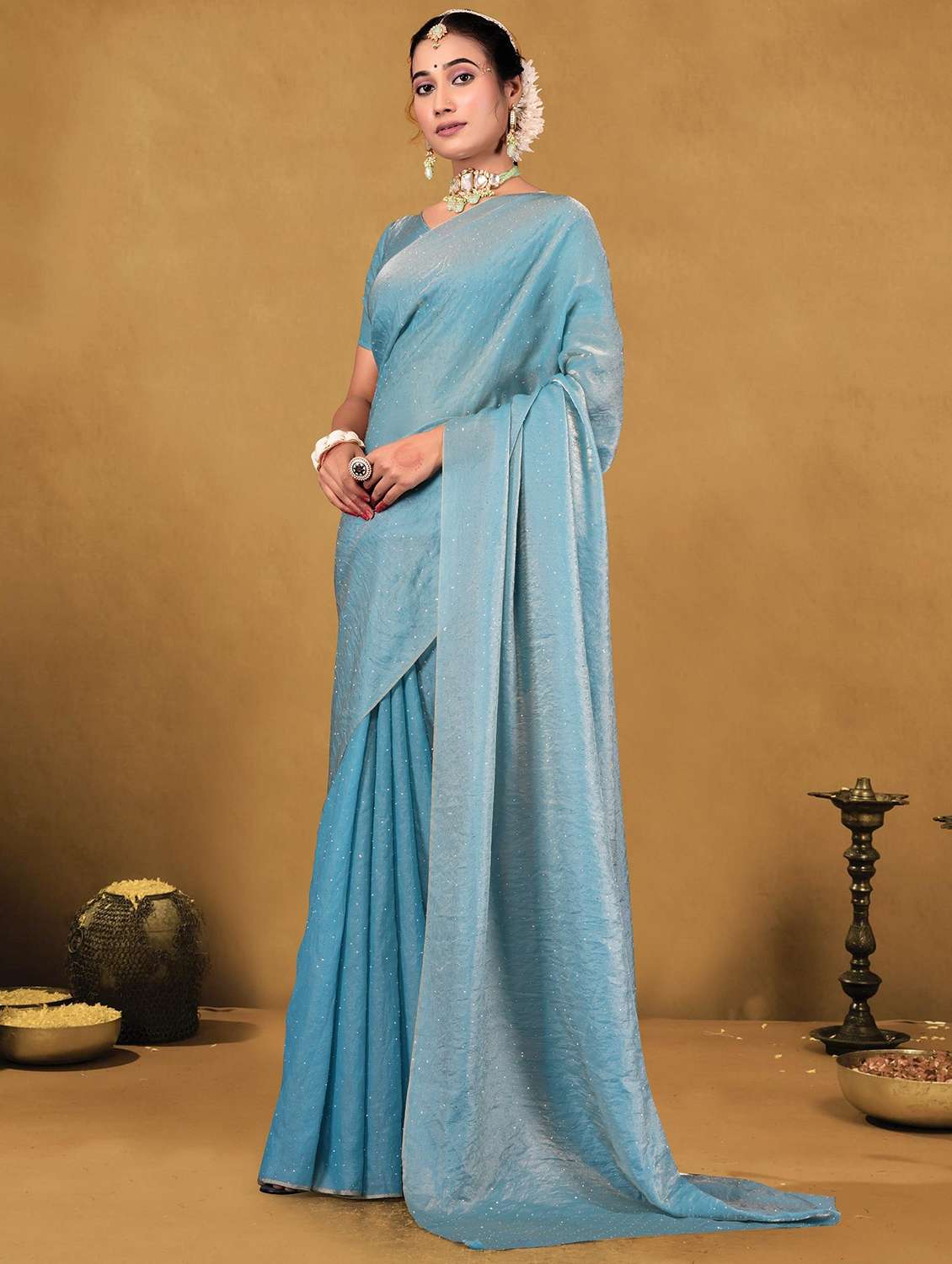 women solid with work embellished saree with blouse - 22085903 -  Standard Image - 1