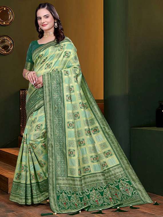 women self design banarasi saree with blouse - 22085911 - Zoom Image - 0
