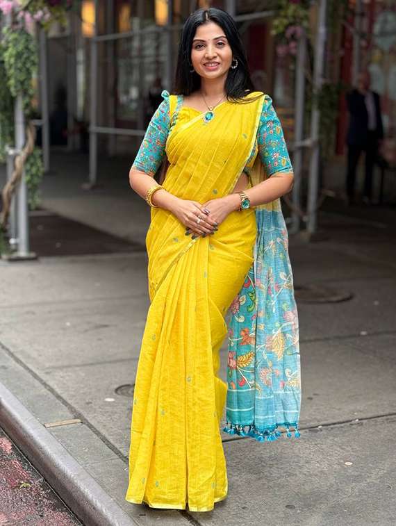 women printed casual wear saree with blouse