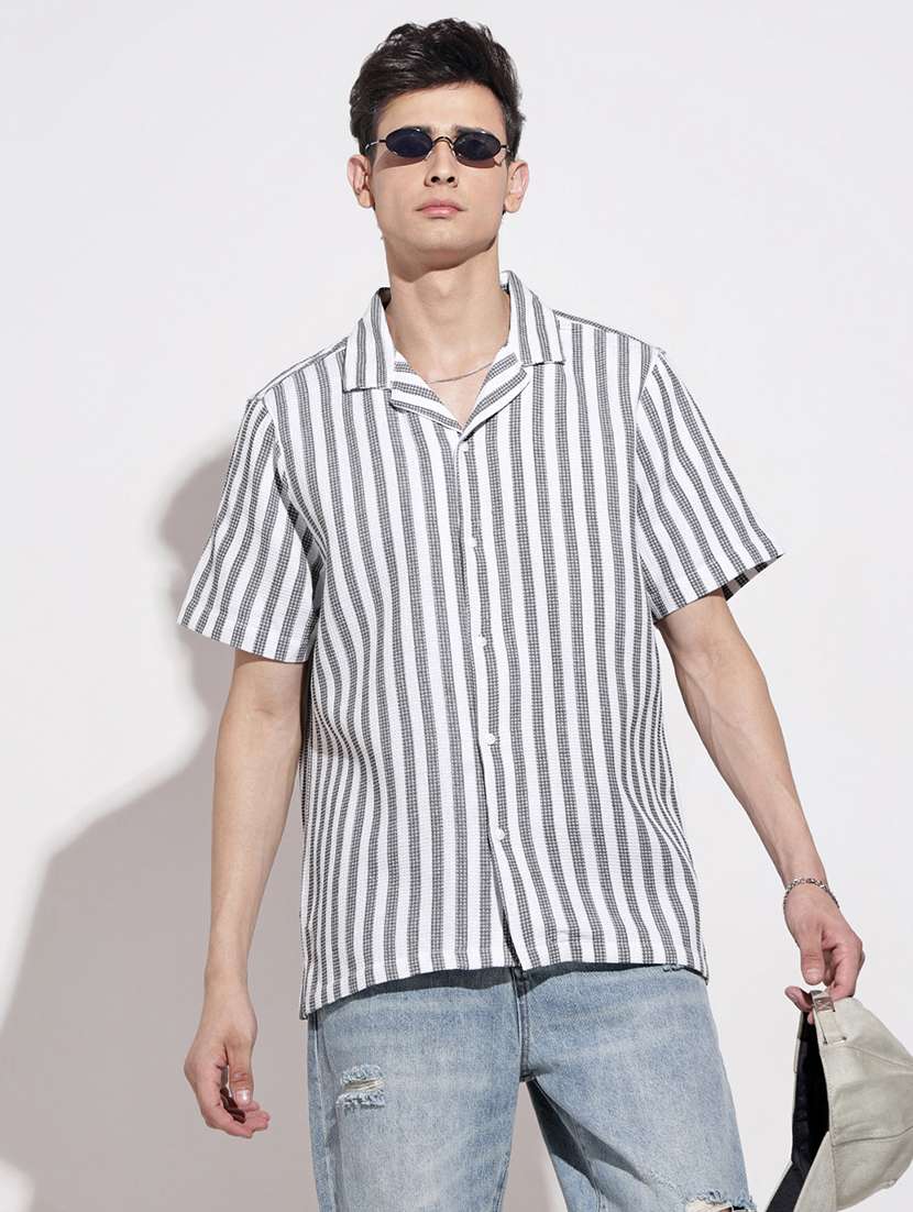 men striped short sleeve loose fit casual shirt - 22086093 -  Standard Image - 4