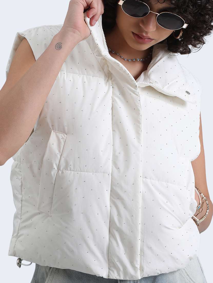 women white solid sleeveless quilted jacket - 22086219 - Standard Image - 4