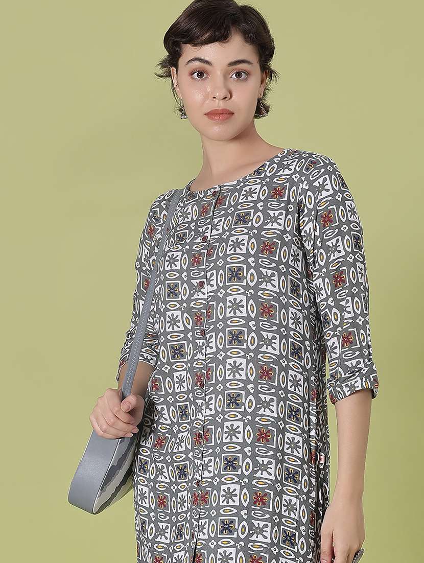 women printed three quarter sleeve straight kurta - 22086229 -  Standard Image - 4