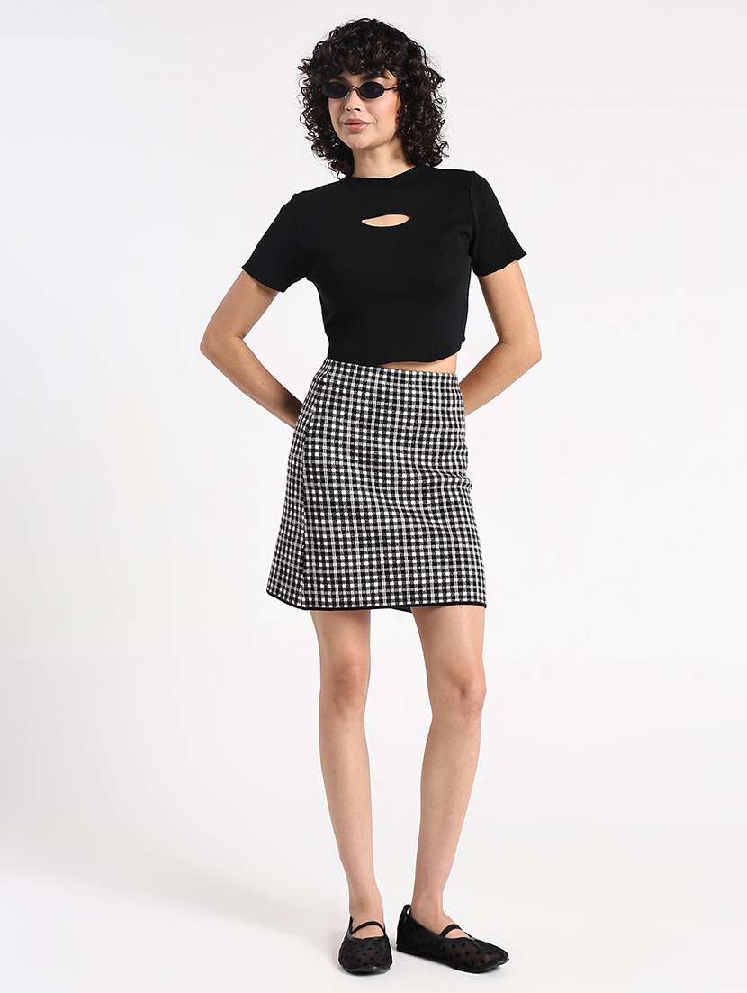 women checkered high rise straight skirt - 22086264 - Standard Image - 6