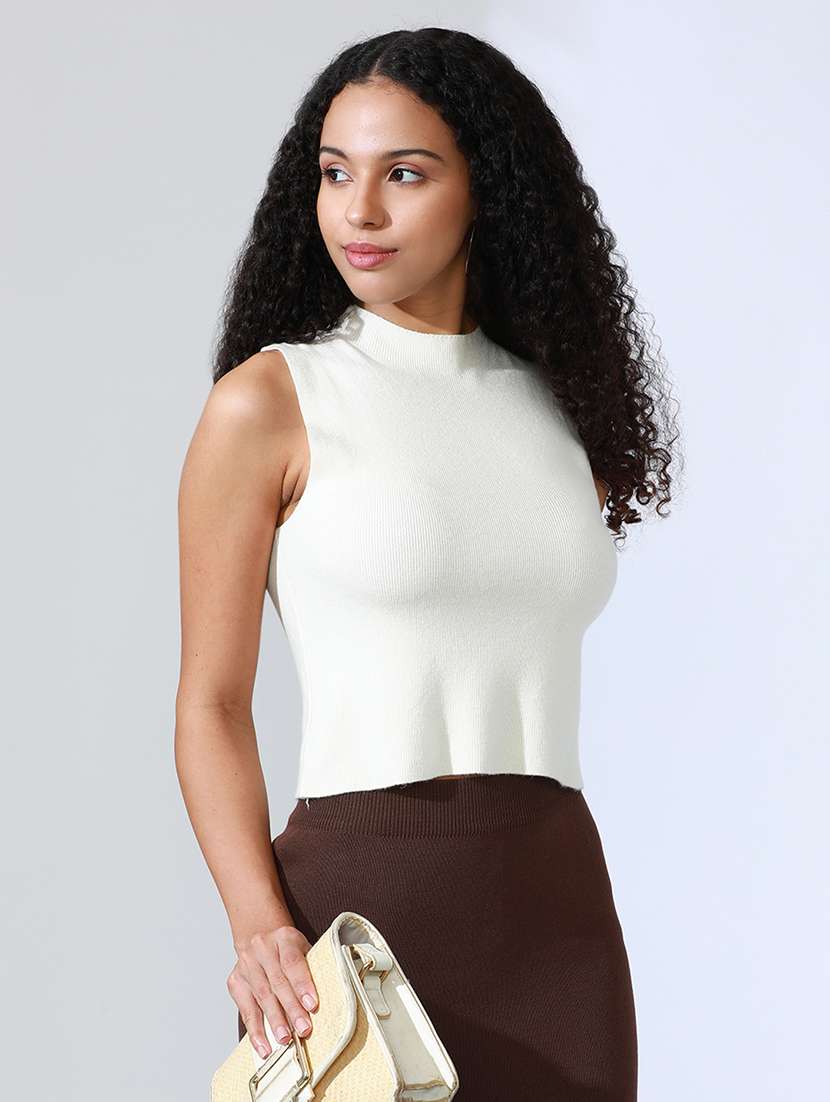 women white solid sleeveless top