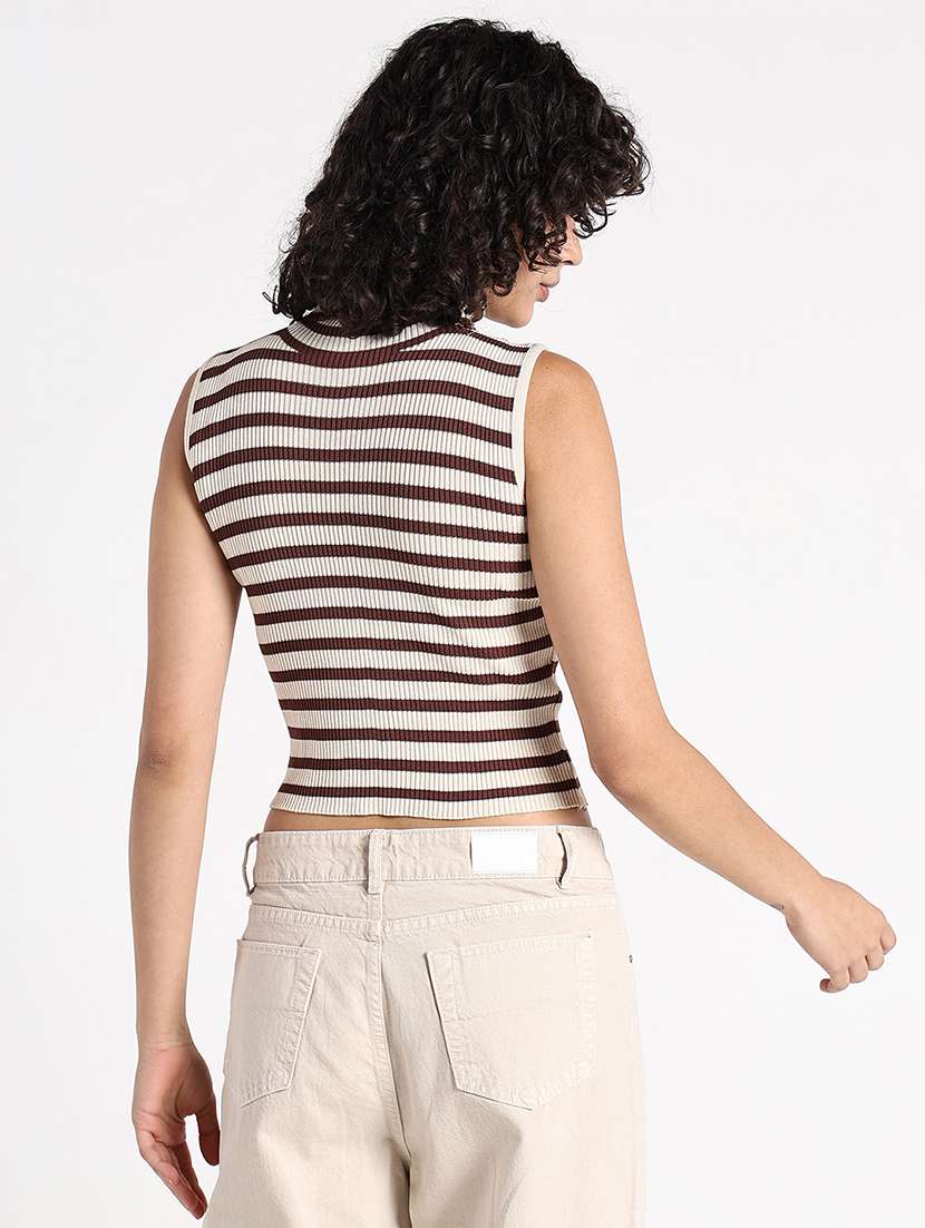 women striped turtle neck sleeveelss crop top - 22086353 -  Standard Image - 4