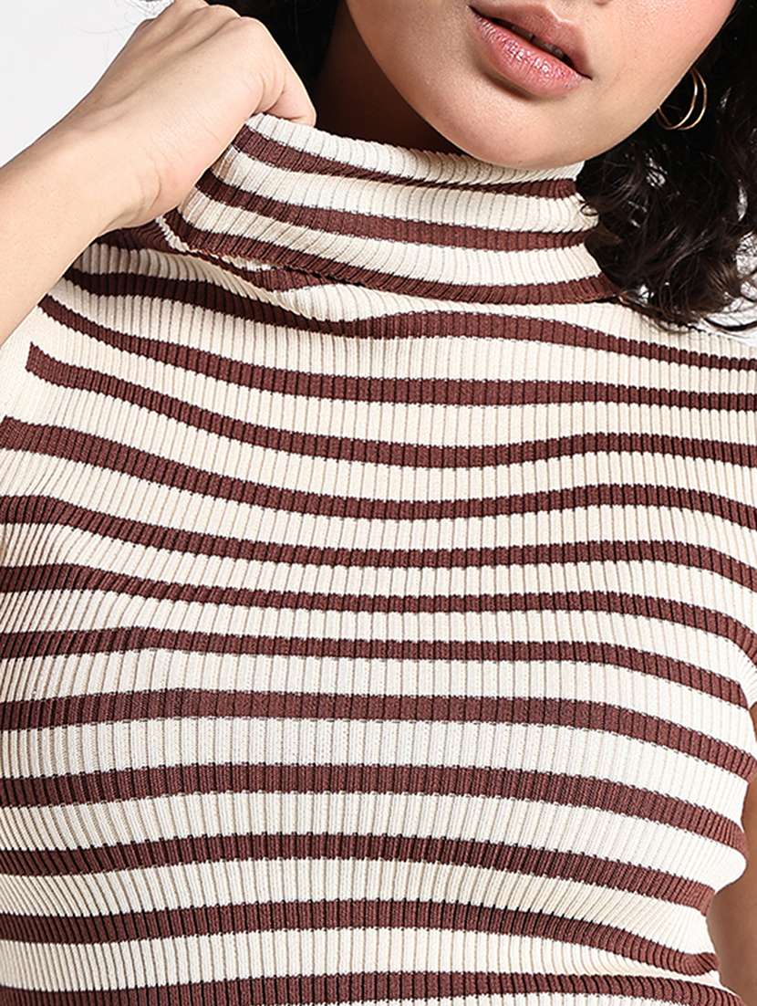 women striped turtle neck sleeveelss crop top - 22086353 -  Standard Image - 6