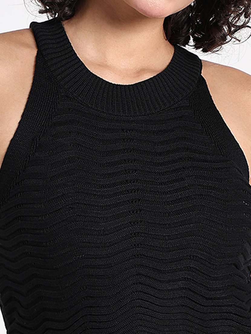 women black solid sleeveless crop top - 22086358 -  Standard Image - 6