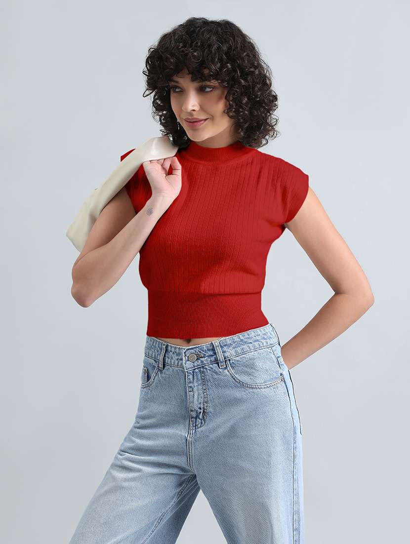 women red solid short sleeve crop top