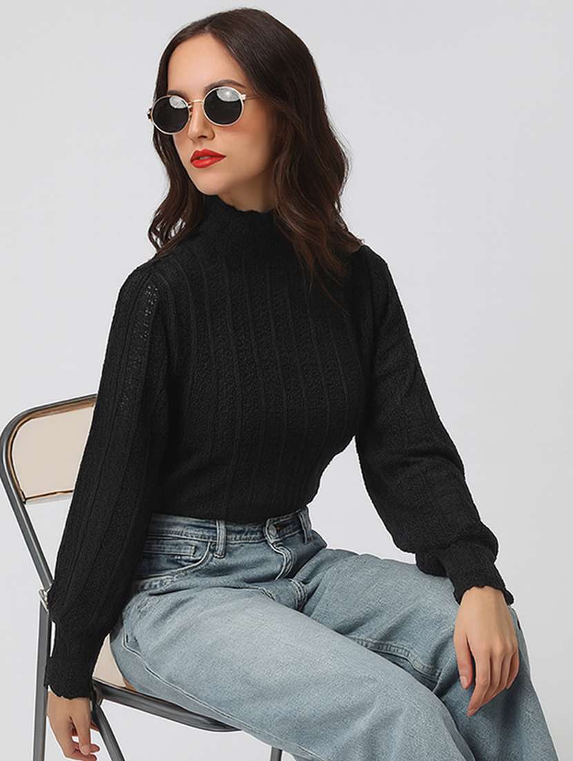 women black solid long sleeve pullover