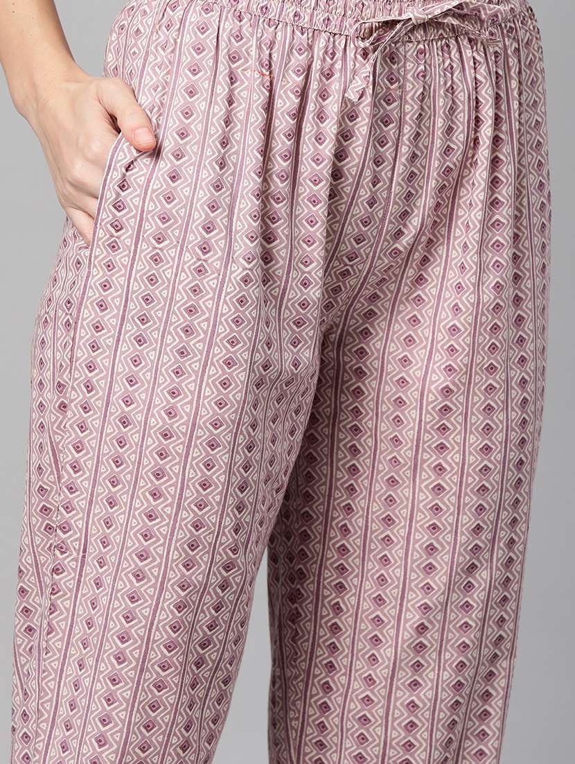 women floral three quarter sleeve kurta pant with dupatta set - 22086503 -  Standard Image - 4