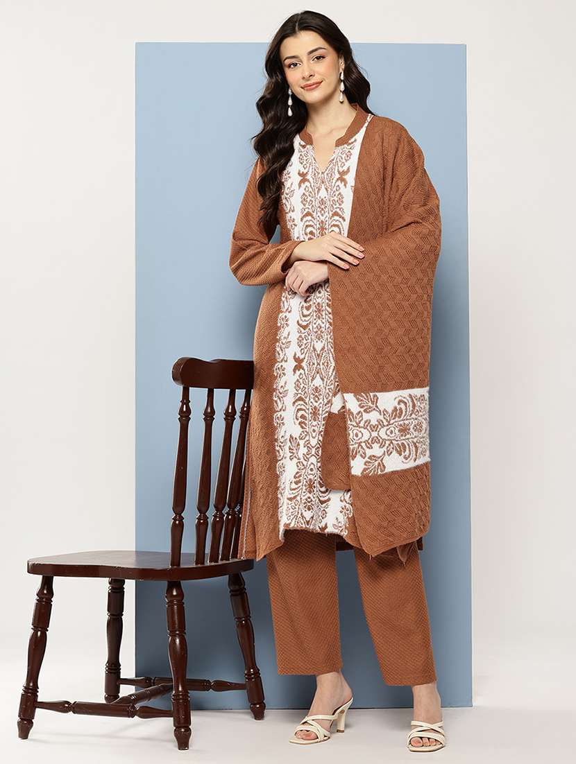 women self design long sleeve kurta pant with dupatta set