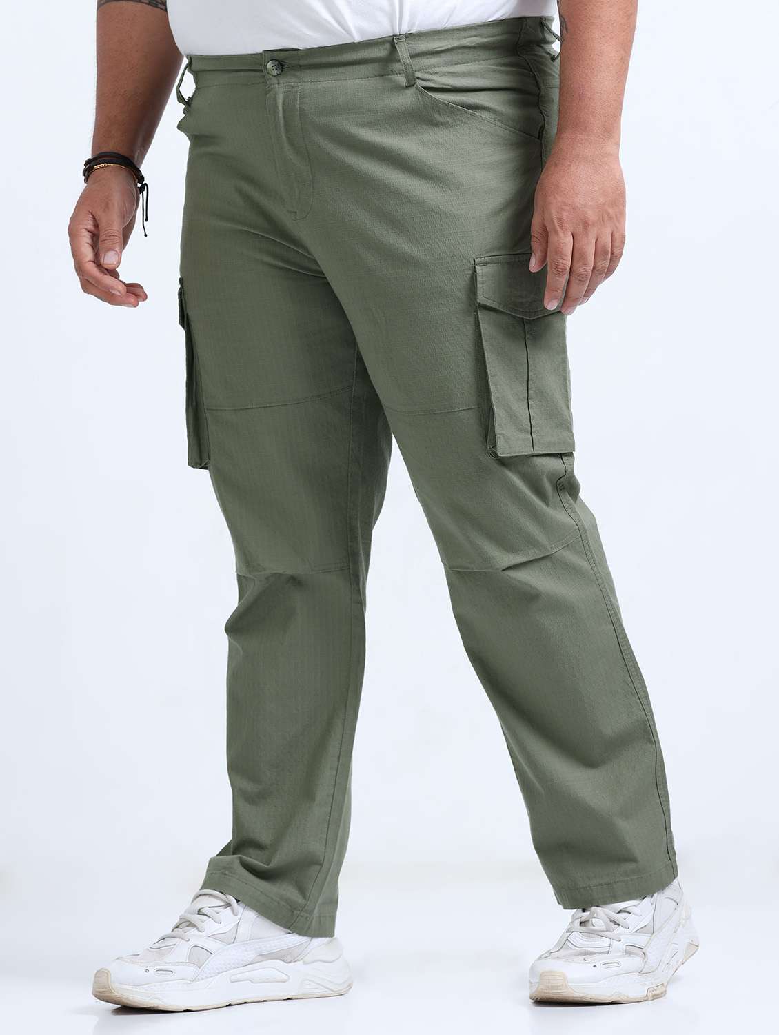 men plus size solid mid rise regular fit cargo - 22086652 - Standard Image - 1