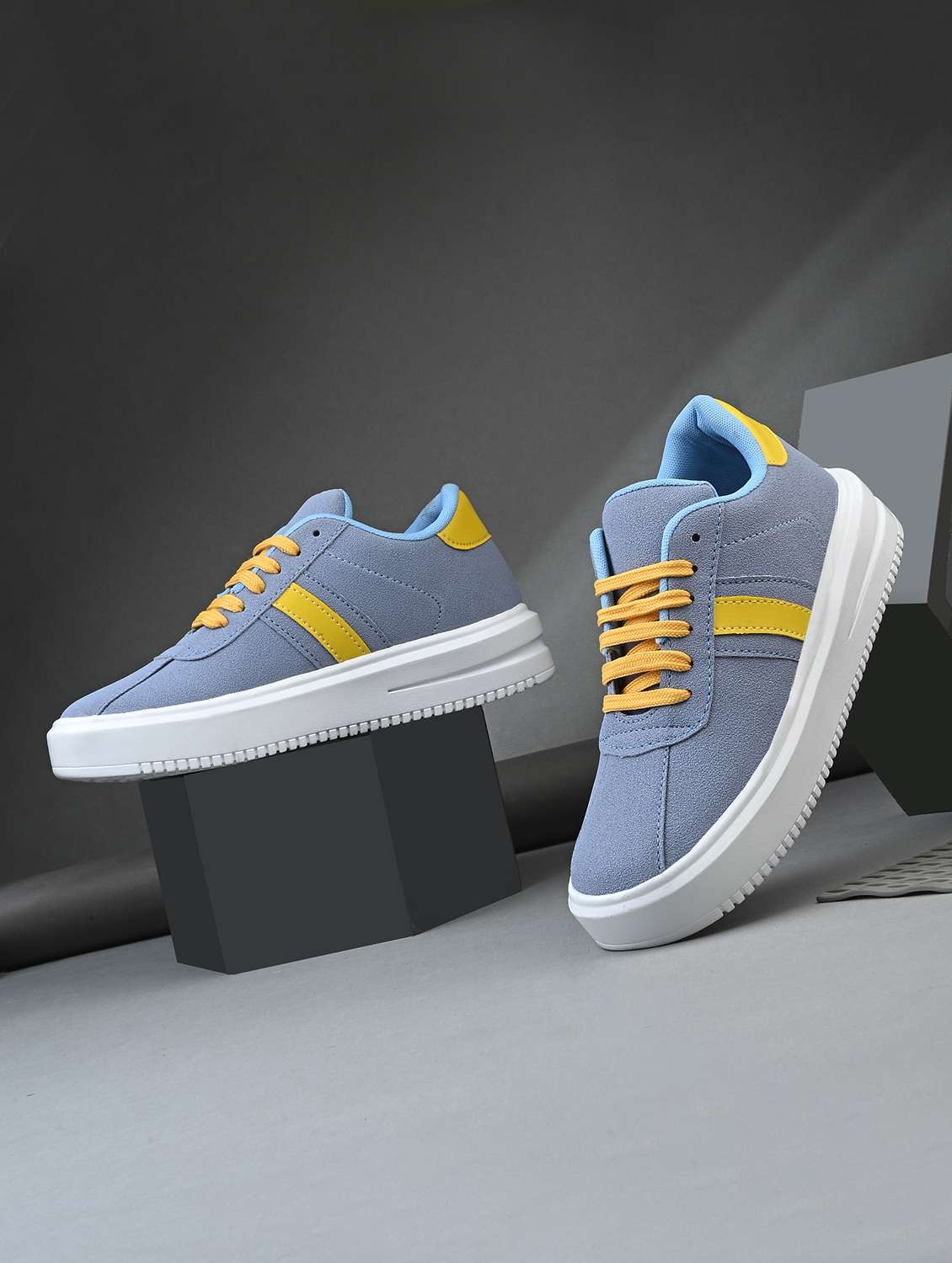 women blue lace-up sports shoe