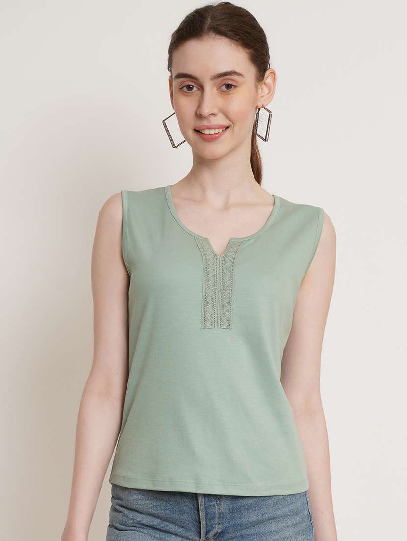 women solid notch neck sleeveless tank top