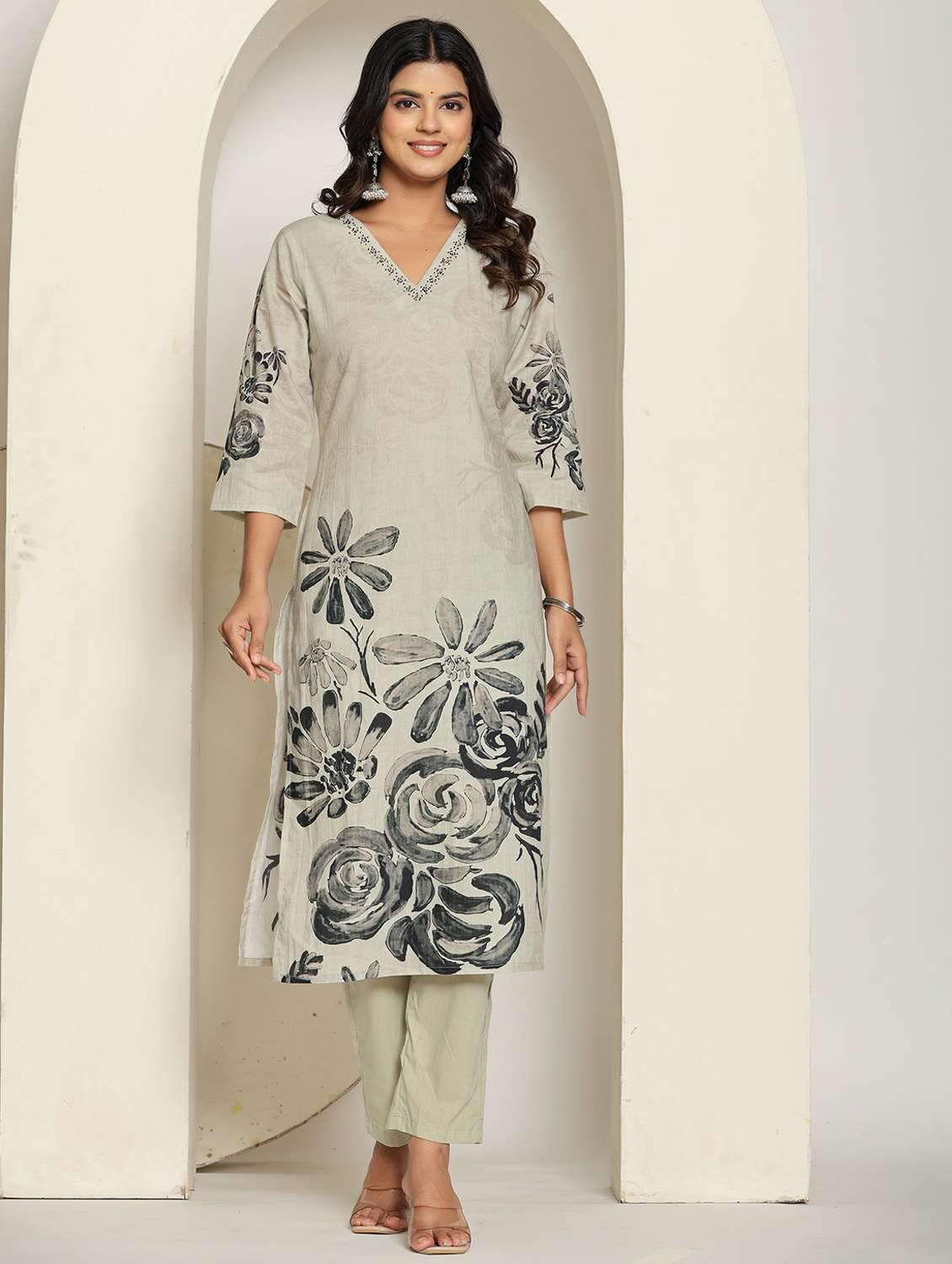 women floral three quarter sleeve kurta pant with dupatta set - 22088129 - Standard Image - 1