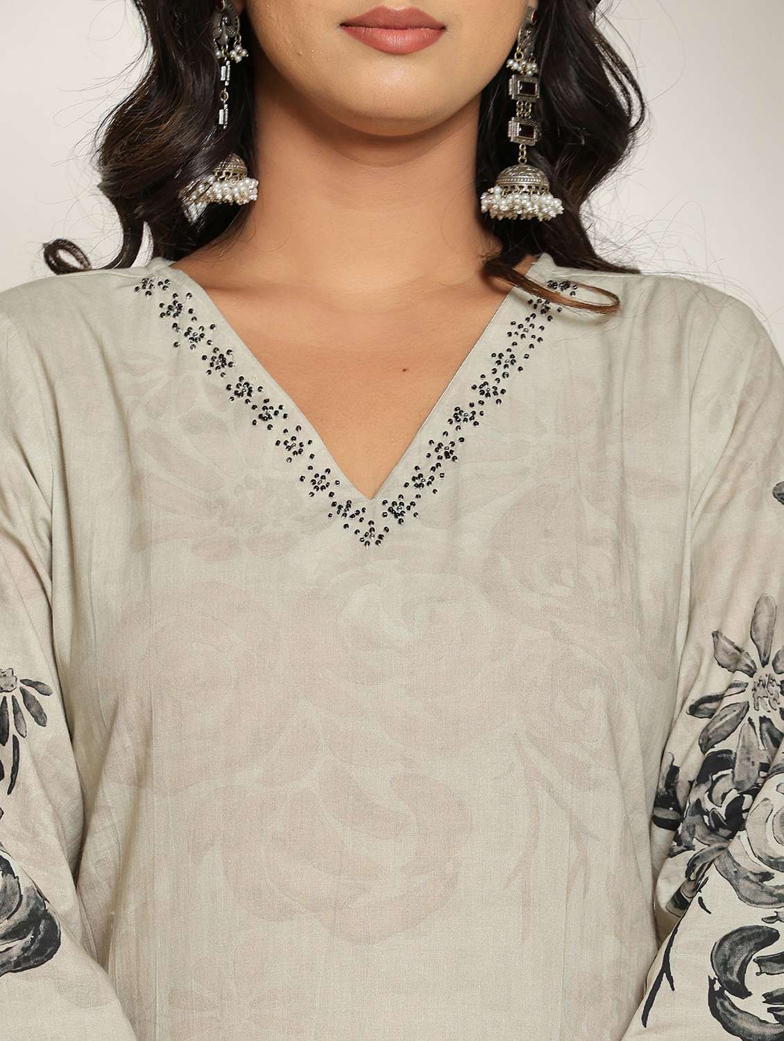 women floral three quarter sleeve kurta pant with dupatta set - 22088129 - Standard Image - 4