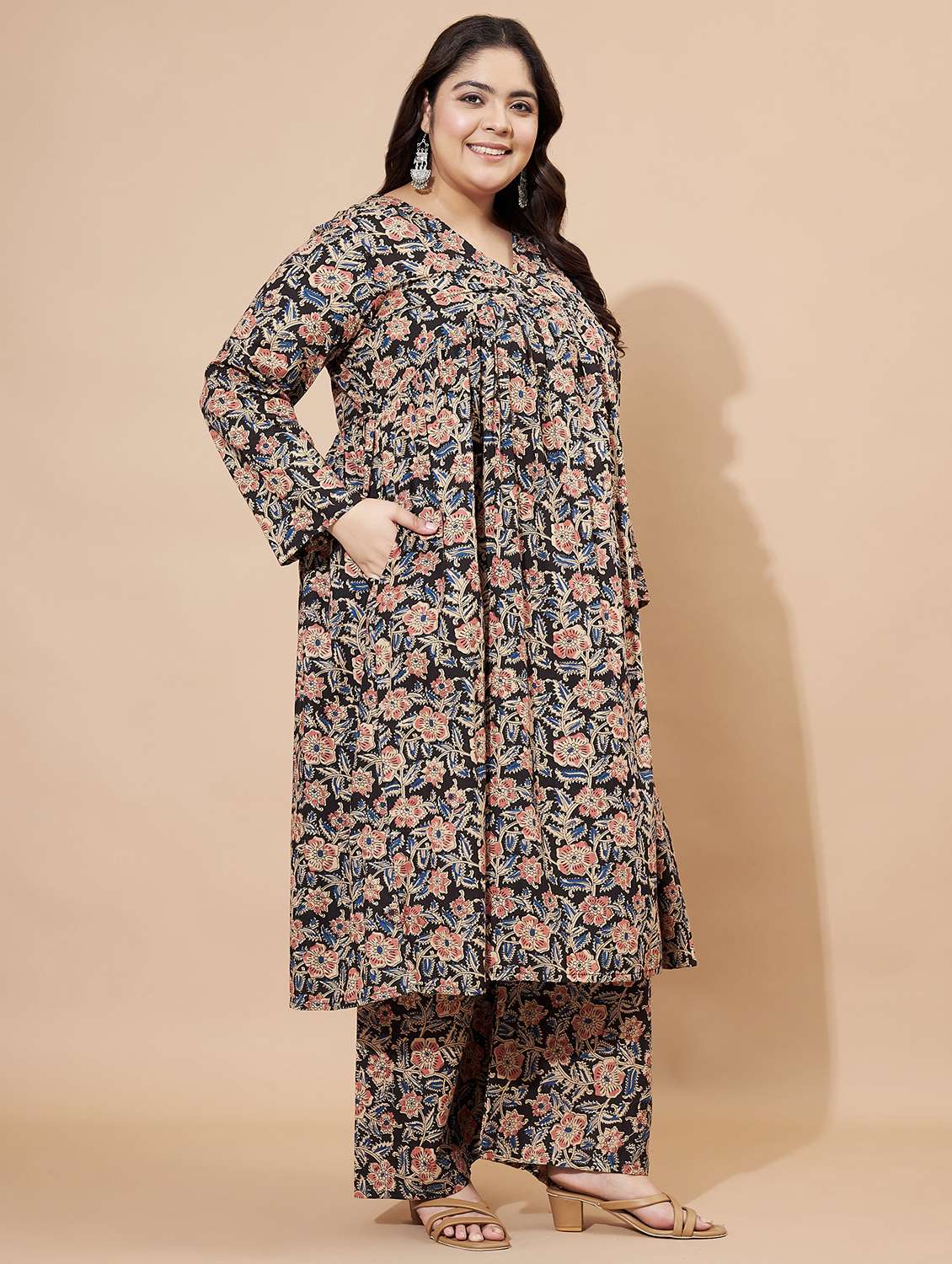 women plus size long sleeve kurta palazzo with dupatta set - 22088203 -  Standard Image - 1