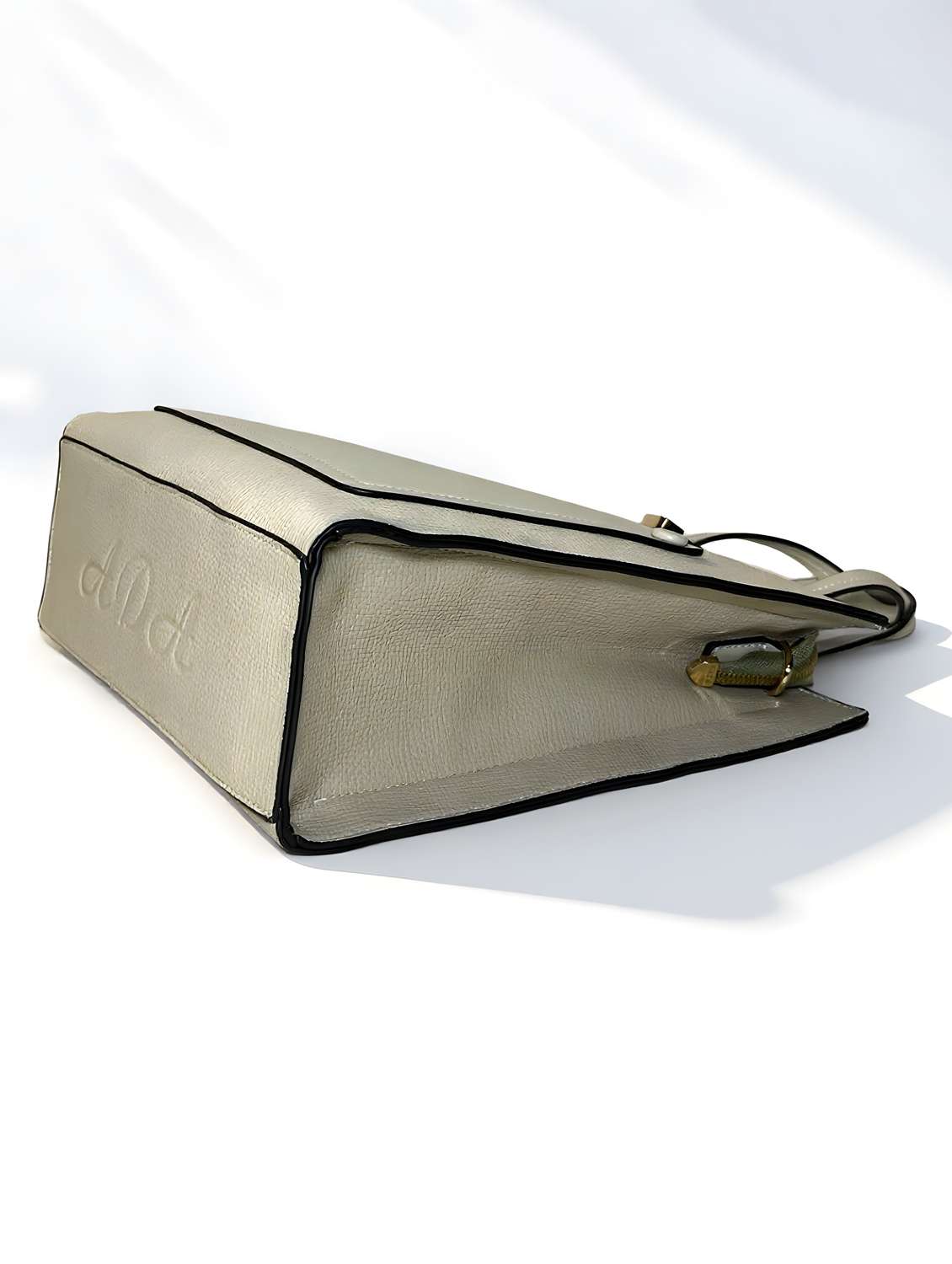 women solid leatherette handbag - 22088256 - Standard Image - 4