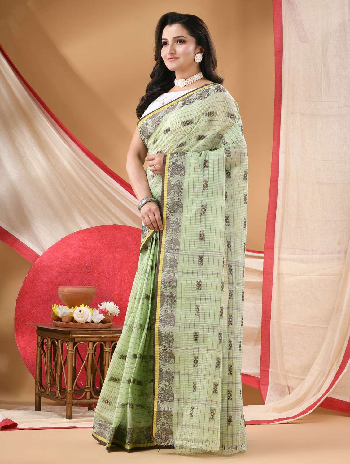 women self design tant saree - 22088645 -  Standard Image - 1