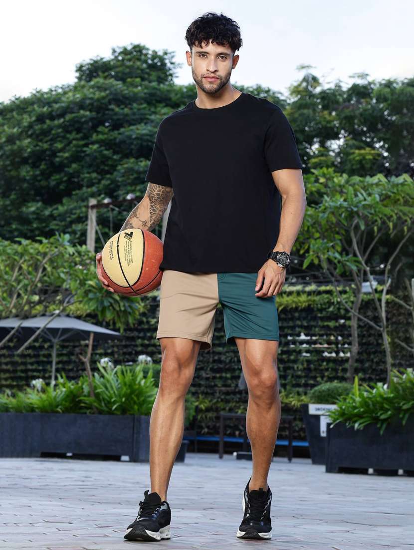 men color block mid rise sports shorts - 22088756 -  Standard Image - 4