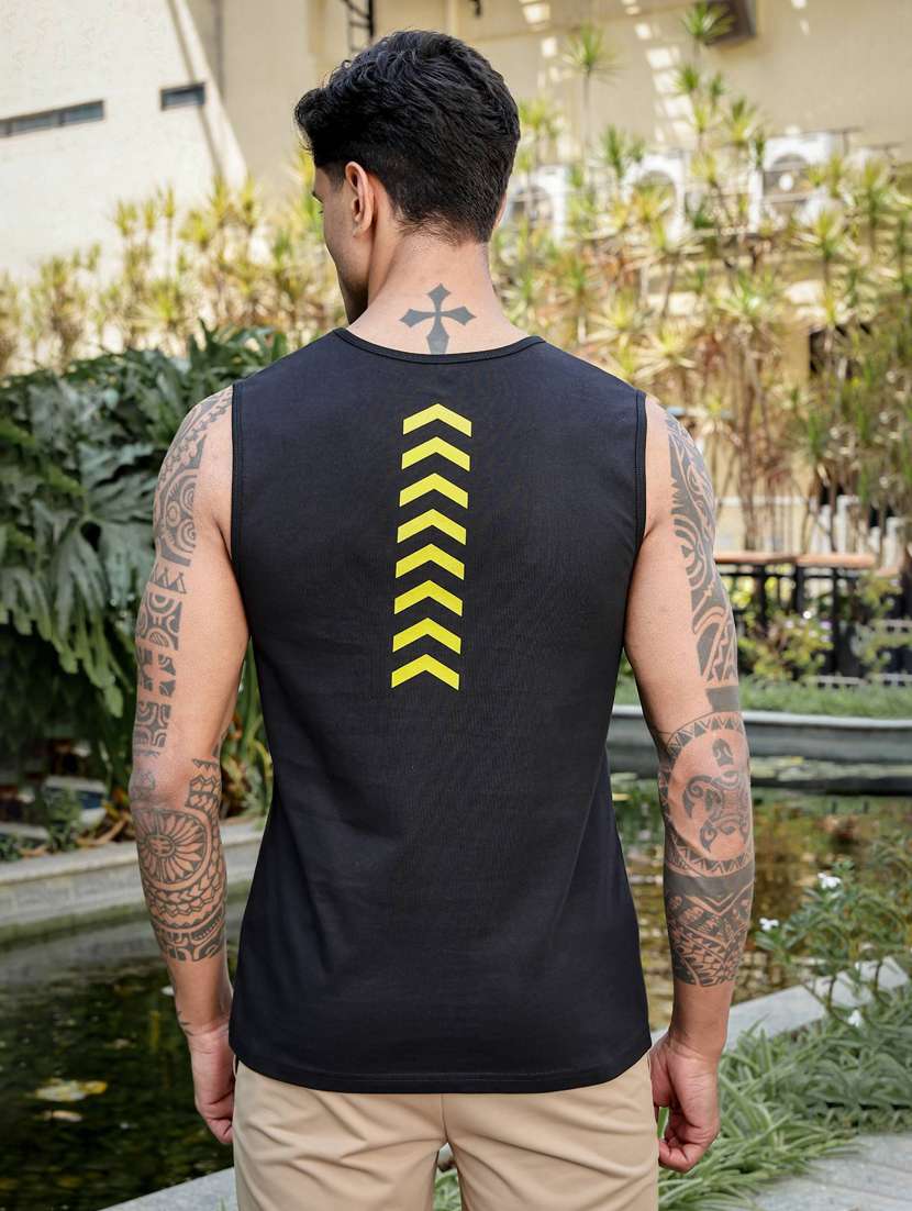 men front & back print sleveless vest - 22088759 -  Standard Image - 4