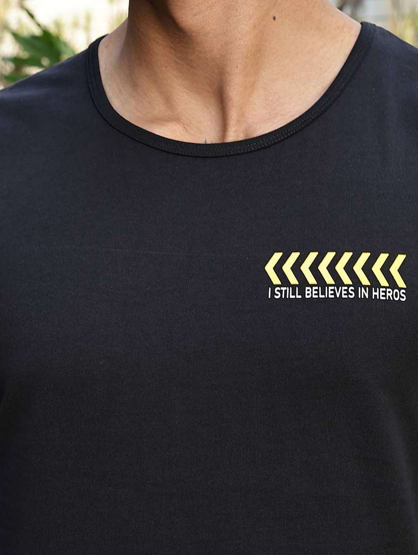 men front & back print sleveless vest - 22088759 -  Standard Image - 6