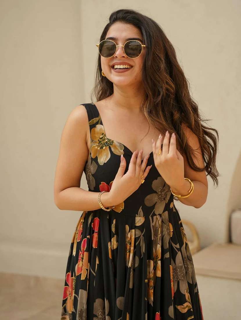 women floral print backless sleeveless tiered dress  - 22088843 -  Standard Image - 1