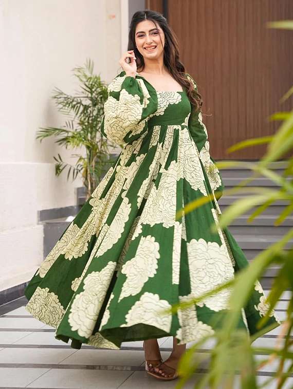 green rayon ballon  dress - 22088856 -  Standard Image - 1