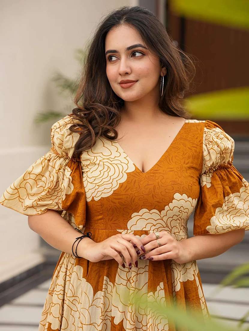 mustard rayon ballon  dress - 22088885 -  Standard Image - 4