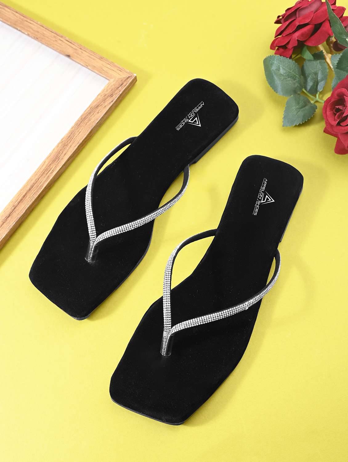 women embellished toe separator flat sandal - 22088991 -  Zoom Image - 0