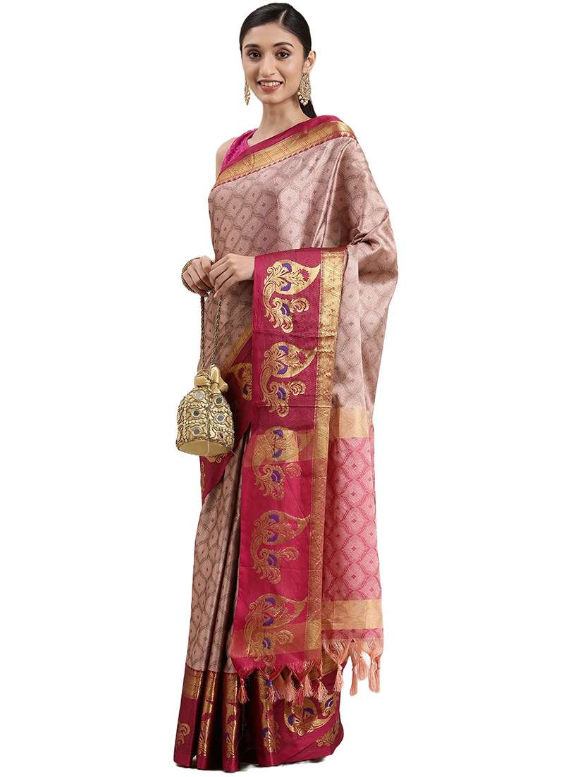 women self design bordered saree with blouse