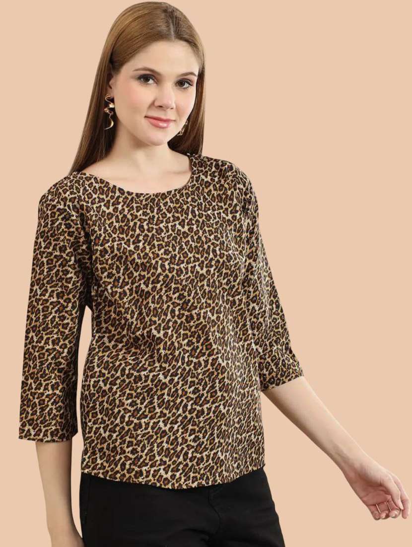 women animal printed round neck top