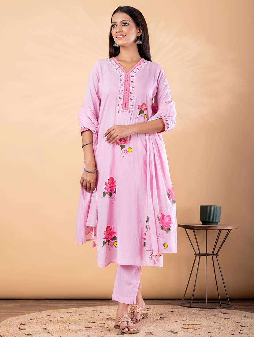 women floral three quarter sleeve kurta pant with dupatta set - 22092067 -  Standard Image - 1