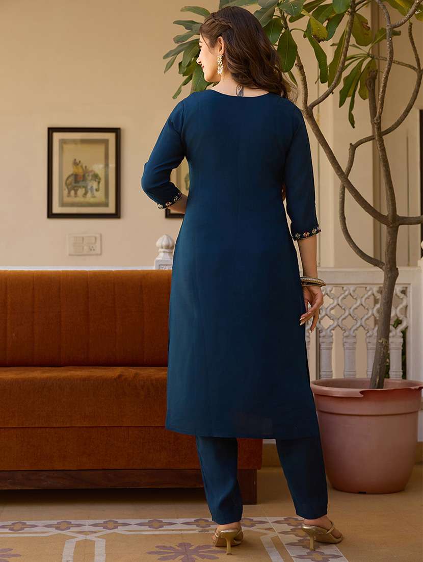 women embroidered three quarter sleeve kurta pant with dupatta set - 22092096 -  Standard Image - 4