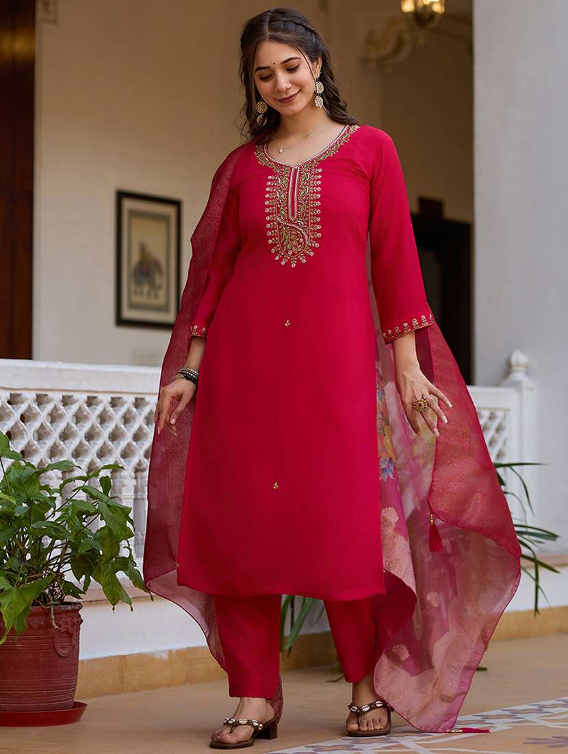 women embroidered three quarter sleeve kurta pant with dupatta set - 22092098 - Standard Image - 4