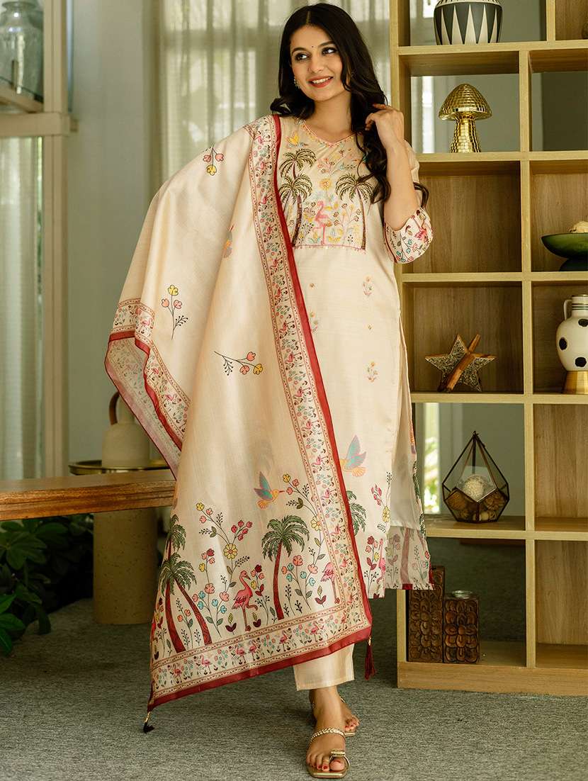 women embroidered three quarter sleeve kurta pant with dupatta set - 22092100 - Standard Image - 4