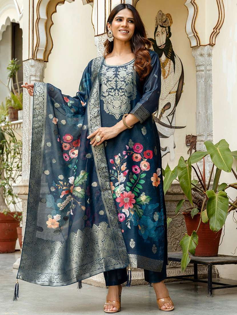 women floral three quarter sleeve kurta pant with dupatta set